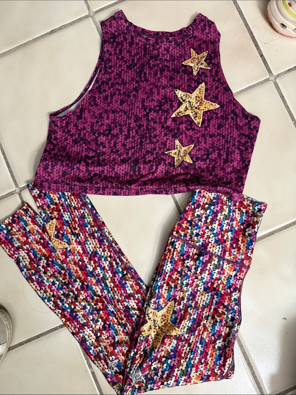 WhiteBerry ActivePurple Sequin Star Crop Top & Multicolor Sequin Leggings Set